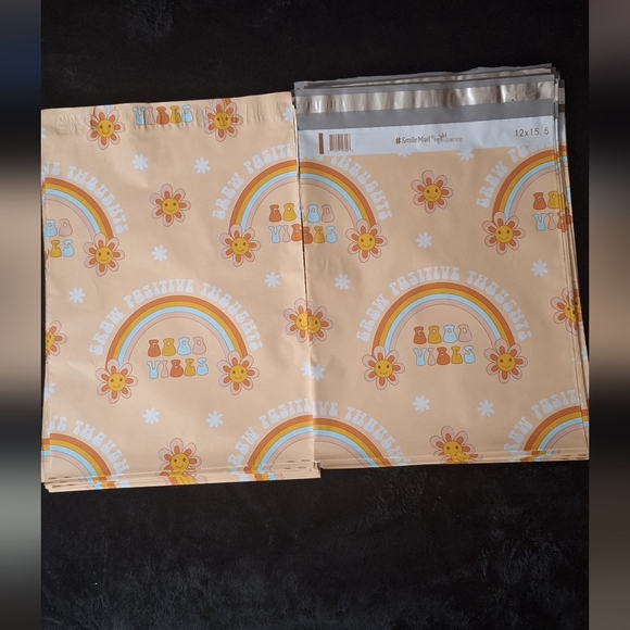 NWT: 20ct. 12x15.5 Polymailers, Random Thank You Cards & Stickers. - Picture 5 of 8